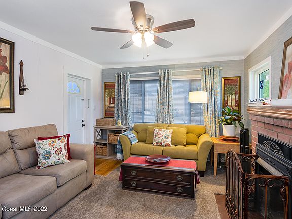 3rd image of 4535 Coquina Ave