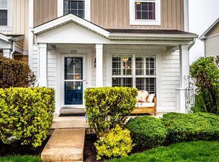 221 Countryshire Dr, Lake Saint Louis, MO 63367