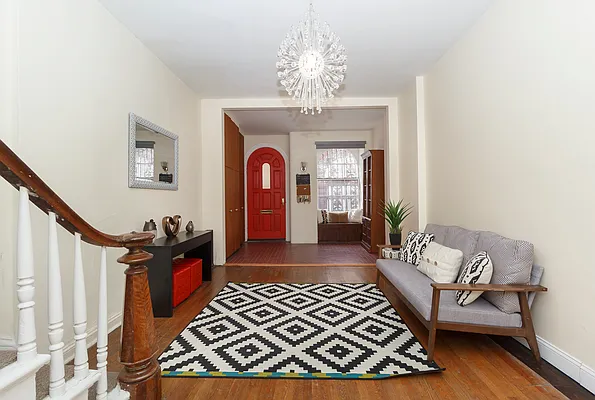 Sold by Leslie J. Garfield | media 4