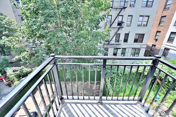 Rented by EXR | media 62