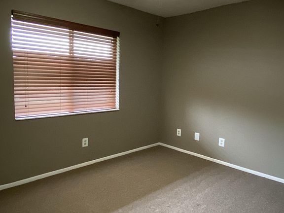 3rd image of 5204 Waterview Way