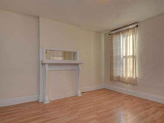 3rd image of 526-528 S Champion Ave