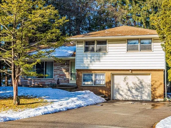 189 Taylor Rd, Hamilton, ON L9G 1P3