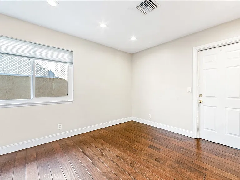 16311 Woodstock Ln — Photo 11