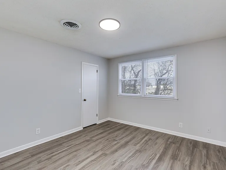 1032 Hickory Hill Ln — Photo 17
