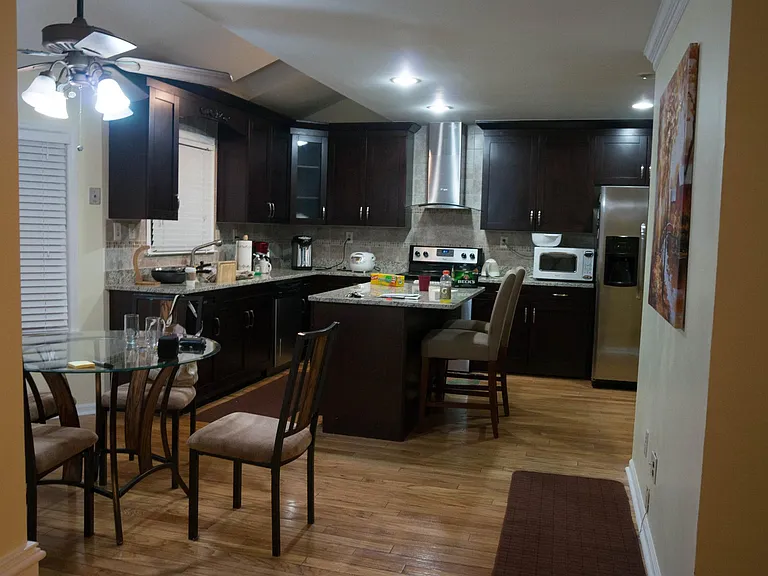 999 Bridgegate Dr NE — Photo 4