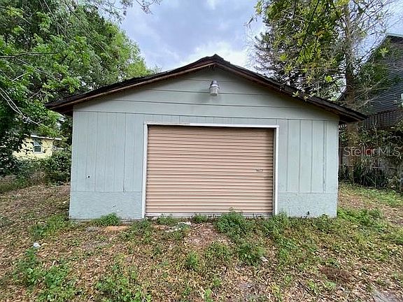 5th image of 1564 Pandora Ave