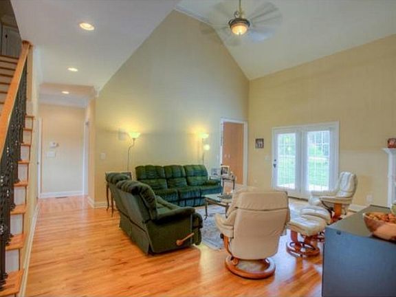 5th image of 1201 Sussex Dr