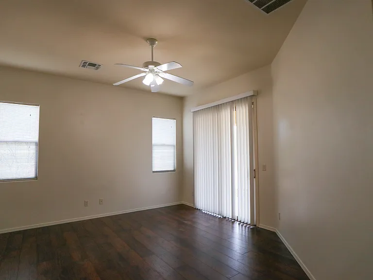 1022 W Blue Crest Dr — Photo 5