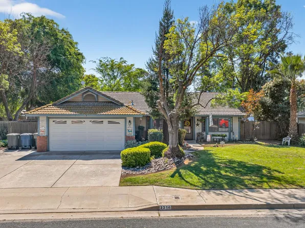 2216 Ellery Ave, Clovis, CA 93611