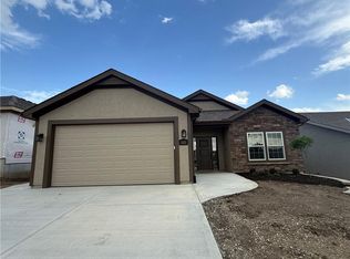 2123 Greenfield Point, Kearney, MO 64060