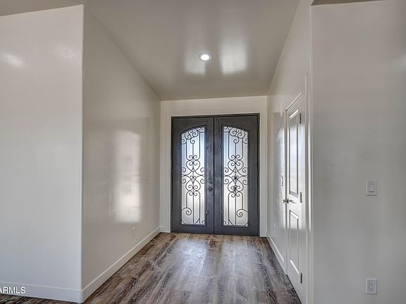 5th image of 24015 W Cavedale Dr