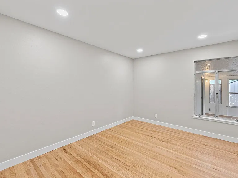 2506 Ardilla Ct — Photo 17
