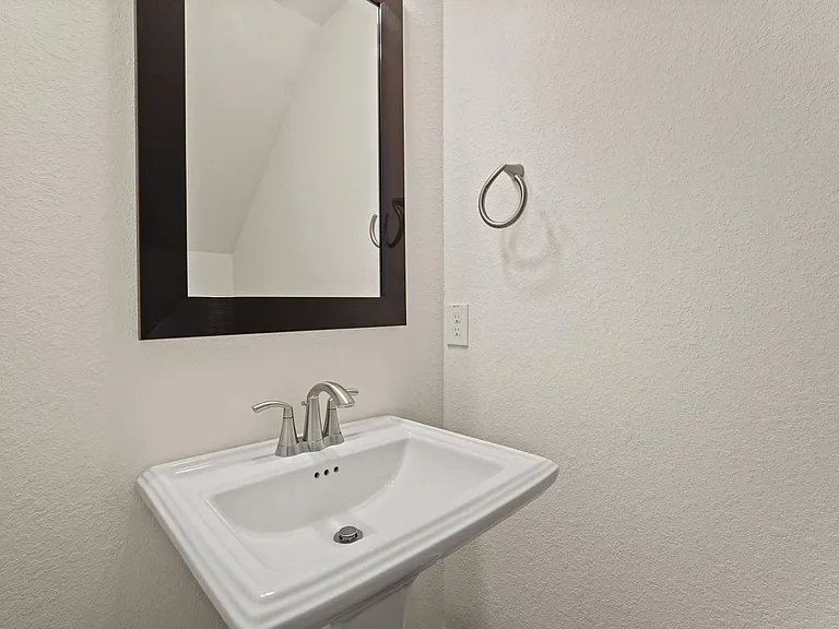 10972 Hewitt Cliff Ln — Photo 17