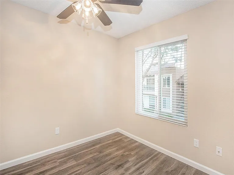 La Veta Grand Apartments — Photo 47