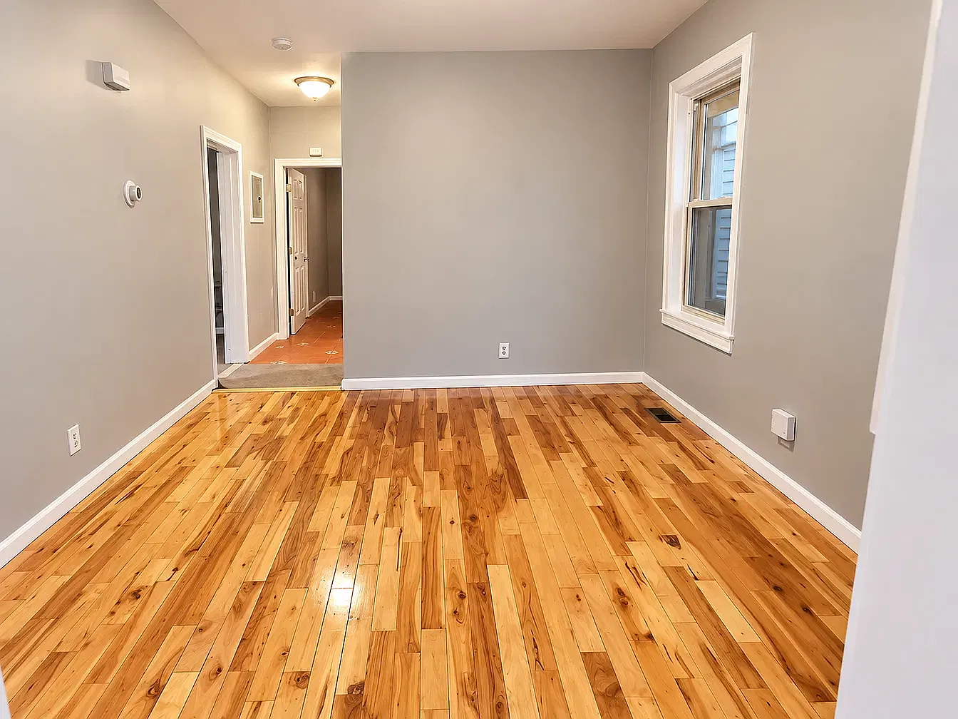 3 bed, 800 sqft, $2,100 — Photo 4