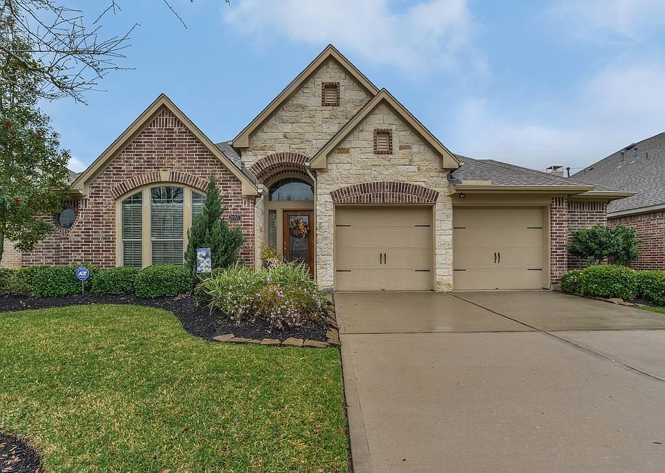 1st image of 26907 Canyon Walk Ln
