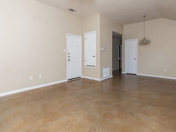 3rd image of 4107 Cambridge Dr #B