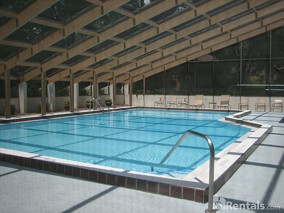 5th image of 22 Fairways Cir