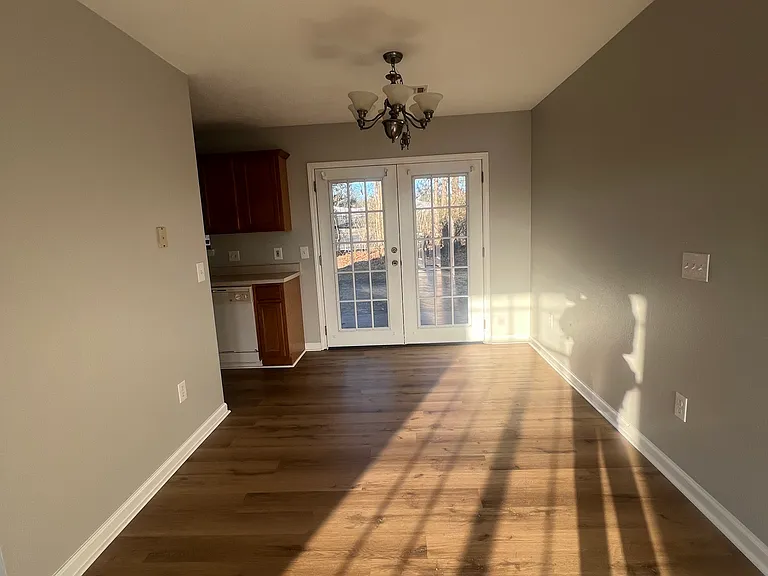 225 Shiloh Dr — Photo 5