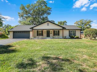 741 Dougherty Pl, Saint Louis, MO 63122