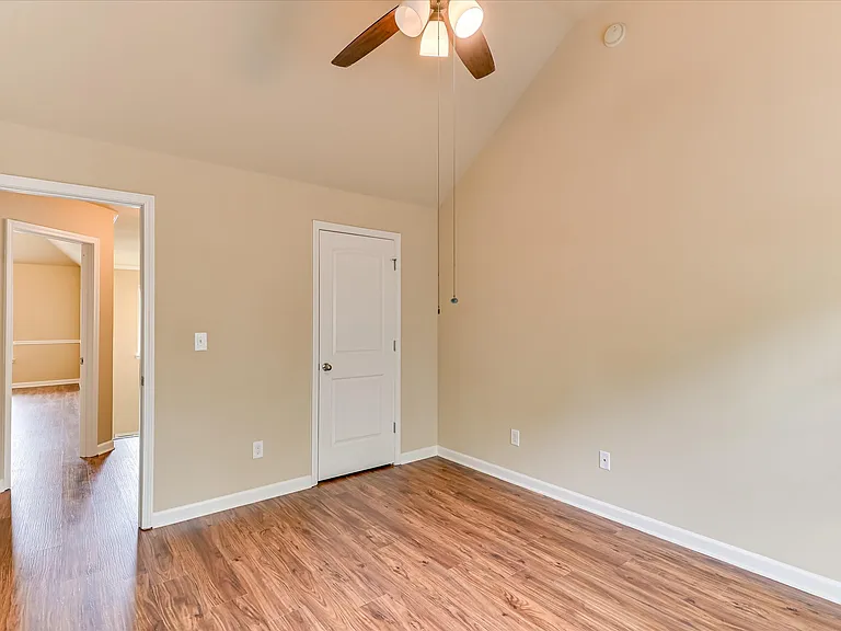 2073 Willhaven Dr — Photo 23
