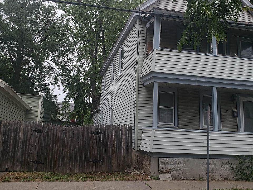 2nd image of 47 Ash St
