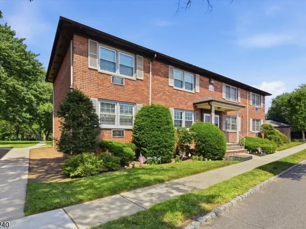 52 Lakeside Dr #A, Millburn Twp., NJ 07041