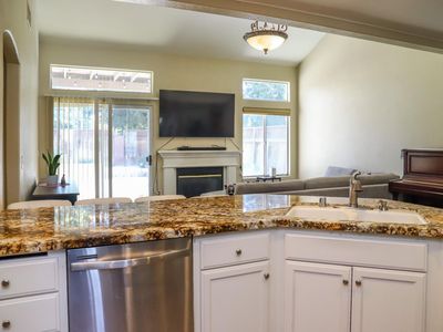 8390 N Sharon Ave, Fresno, CA, 93720
