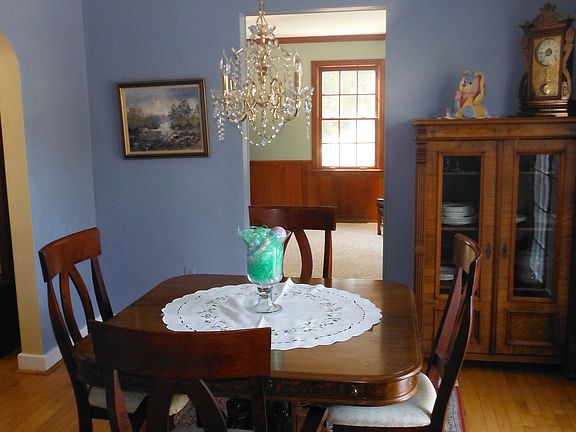 Dining Room (11x10)