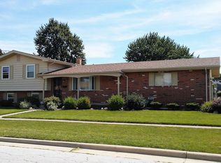 3332 Cromwell Dr, Oregon, OH 43616