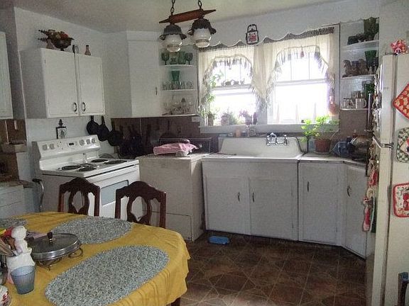 3rd image of 120 Reservoir St