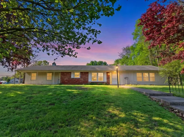 103 E College Ave, North Manchester, IN 46962