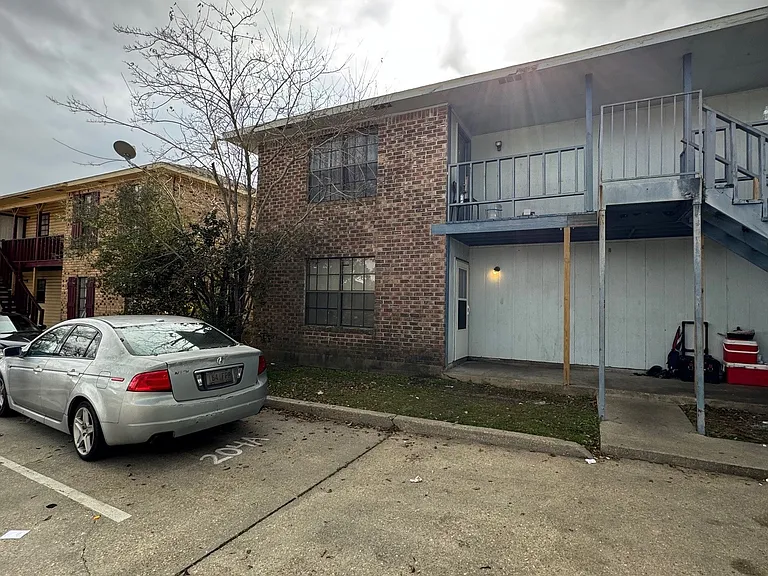 204 Vieux Orleans Cir #A — Photo 8