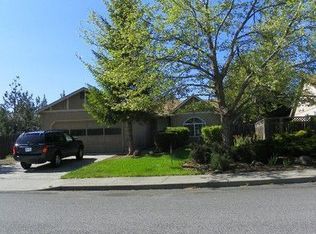 1935 NE Hollow Tree Ln, Bend, OR 97701