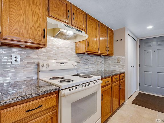 5th image of 9690 Brentwood Way #303