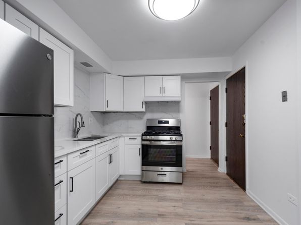 6645 N California Ave #301