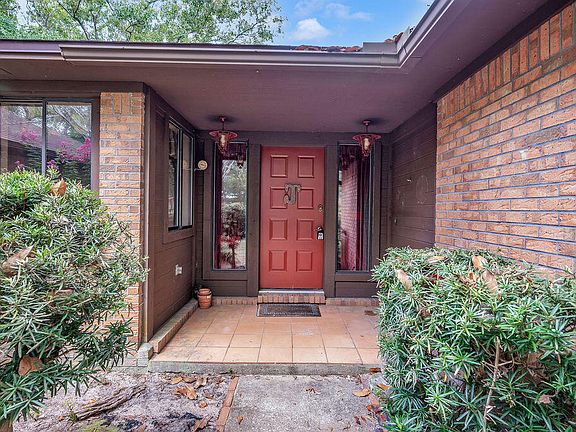 2nd image of 357 Jamaica Way