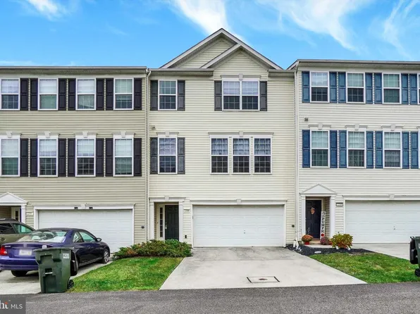 2208 Golden Eagle Dr #111, York, PA 17408