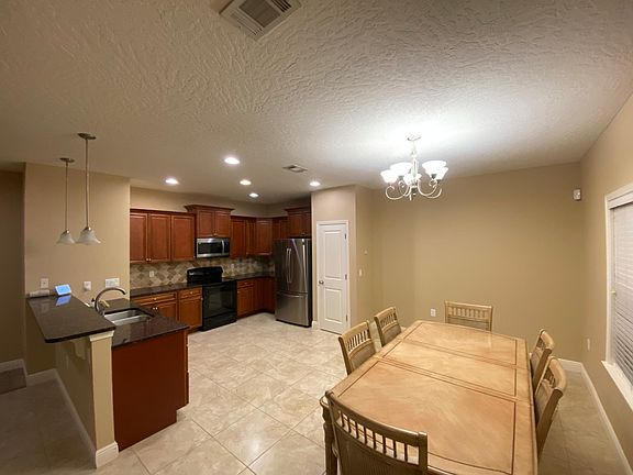 3rd image of 442 Bay Oaks Dr