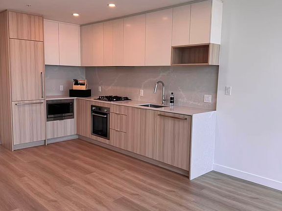 3rd image of 6087 Wilson Ave #703