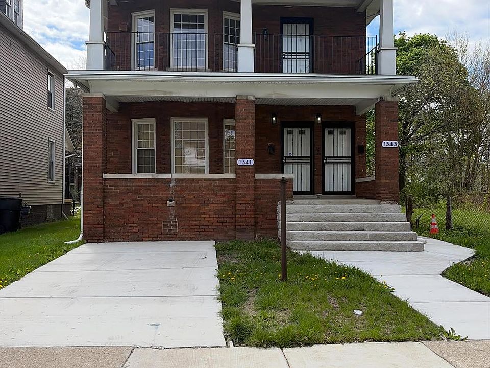 1st image of 1341 & 1343 Seward St