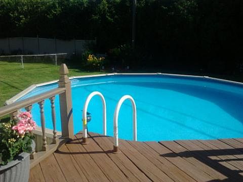 Pool/deck area