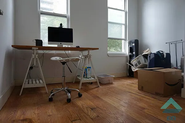 Rented by EXR | media 74