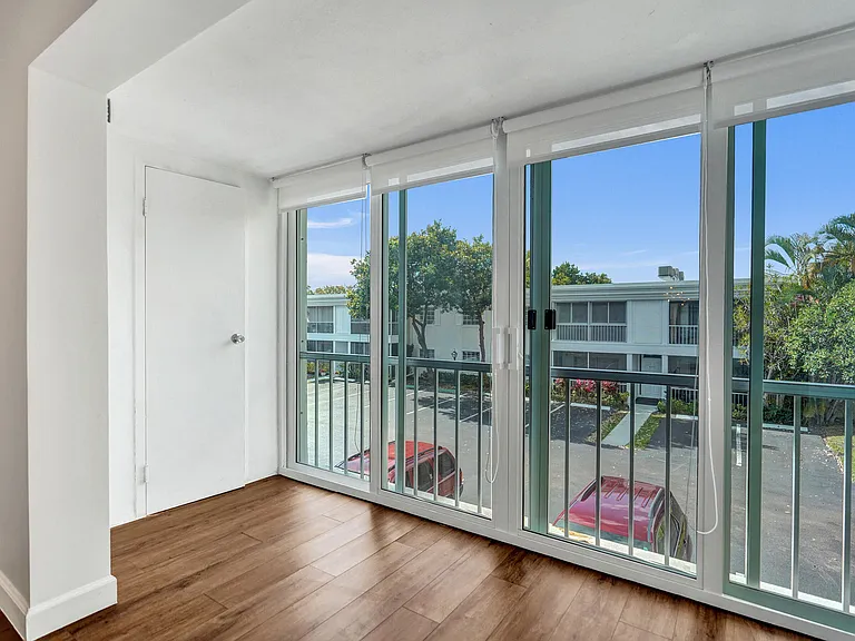 6289 Bay Club Dr — Photo 8