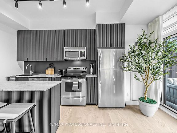 4th image of 155 Legion Rd N #402