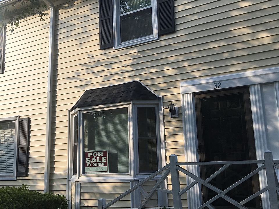 1st image of 119-32 Oakmont Dr