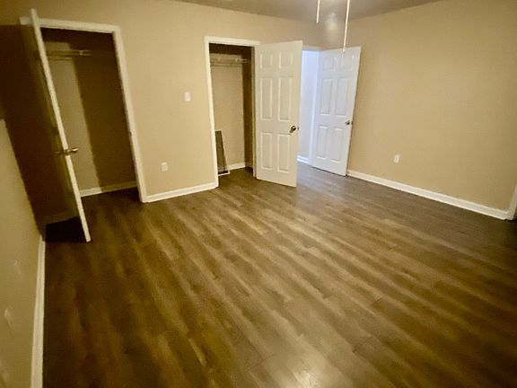 4th image of 7202 Salem Dr