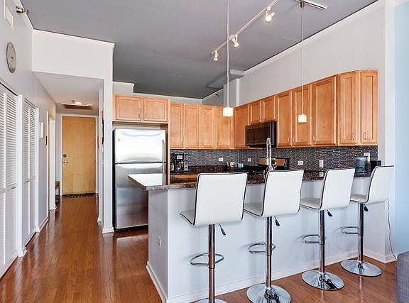 5th image of 1819 S Michigan Ave Unit 808