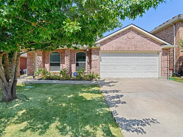 8105 Hennessey Trl, Fort Worth, TX 76131